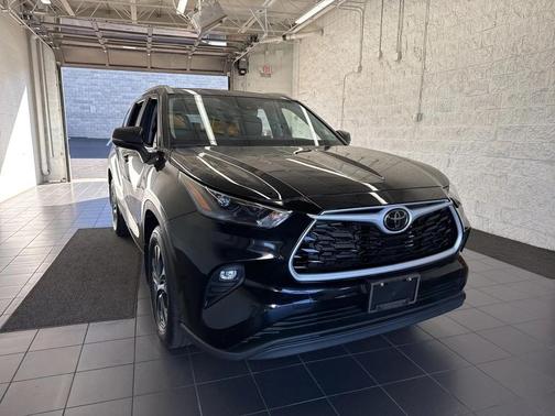 2024 Toyota Highlander XLE