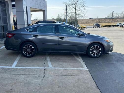 2016 Toyota Avalon XLE Premium