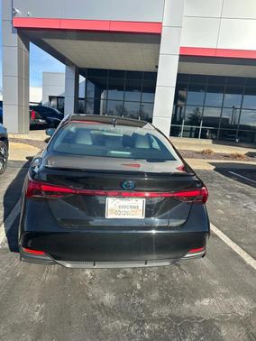 2022 Toyota Avalon Hybrid XSE