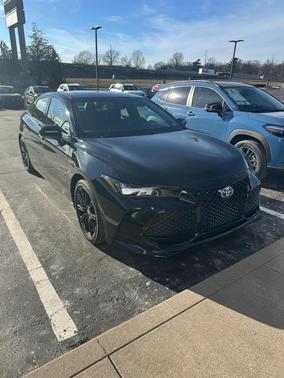 2022 Toyota Avalon Hybrid XSE