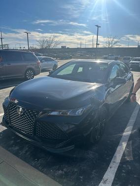 2022 Toyota Avalon Hybrid XSE