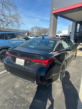 2022 Toyota Avalon Hybrid XSE
