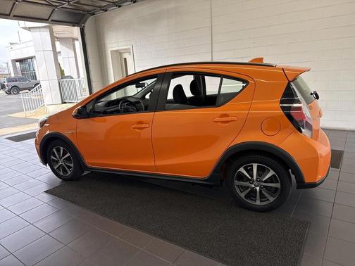 2018 Toyota Prius c Two