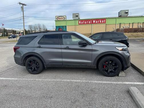 2021 Ford Explorer ST