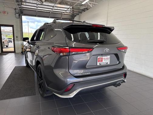 2023 Toyota Highlander XSE