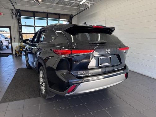 2021 Toyota Highlander Platinum