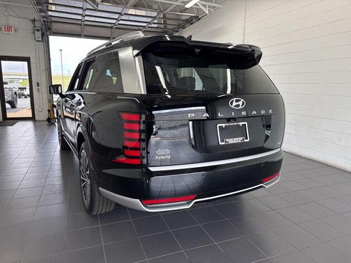 Abyss Black Pearl 2026 Hyundai Palisade Hybrid Calligraphy