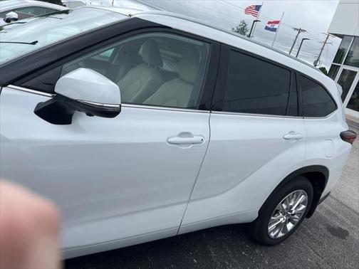 2024 Toyota Highlander Hybrid Limited