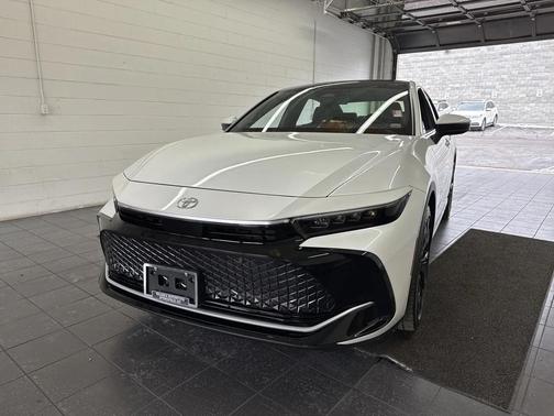 2025 Toyota Crown Platinum