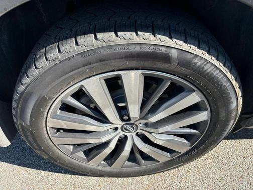 2022 Nissan Pathfinder Platinum 2WD