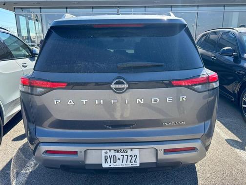 2022 Nissan Pathfinder Platinum 2WD