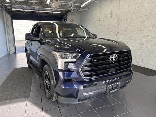2025 Toyota Sequoia SR5