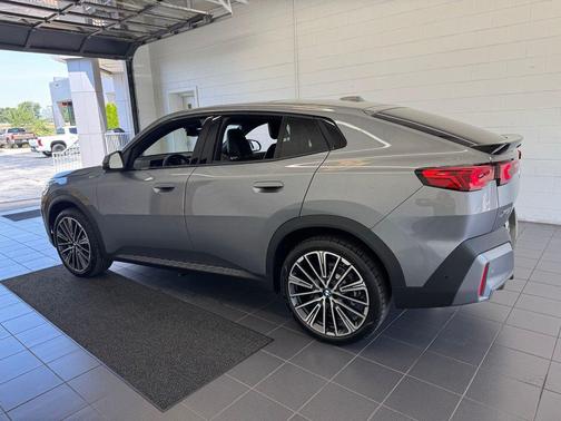 2025 BMW X2 xDrive28i