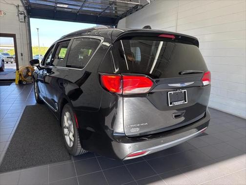 2018 Chrysler Pacifica Touring-L Plus