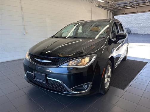 2018 Chrysler Pacifica Touring-L Plus