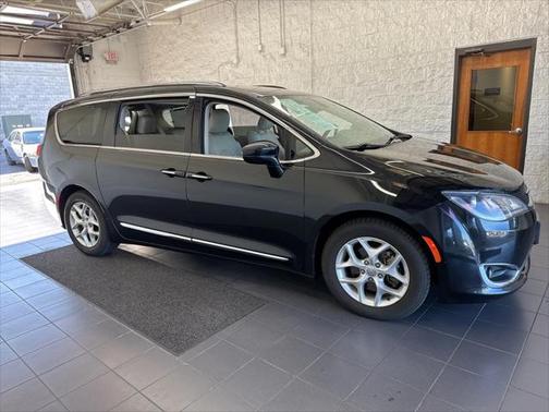 2018 Chrysler Pacifica Touring-L Plus