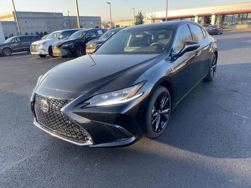 2025 Lexus ES 300h F SPORT Design