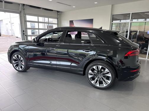 2026 Audi Q8 55 Premium Plus