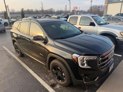 2023 GMC Terrain AWD AT4