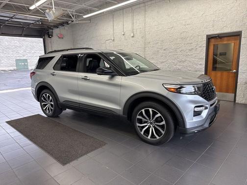 Iconic Silver Metallic 2020 Ford Explorer ST