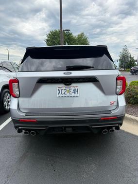 Iconic Silver Metallic 2020 Ford Explorer ST