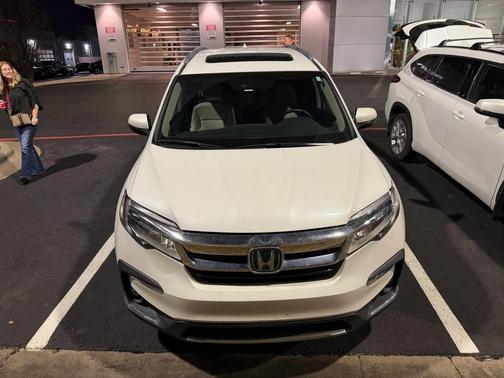 2021 Honda Pilot Touring 8-Passenger