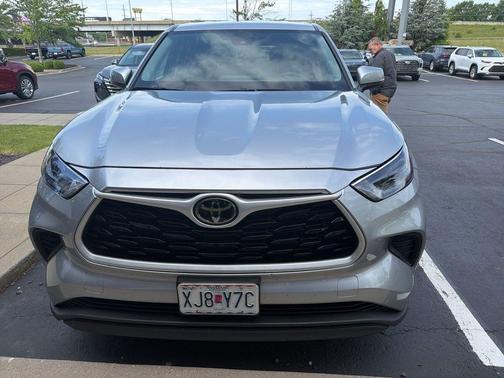 Celestial Silver Metallic 2023 Toyota Highlander L