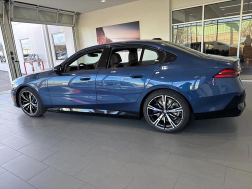 2026 BMW 550e xDrive