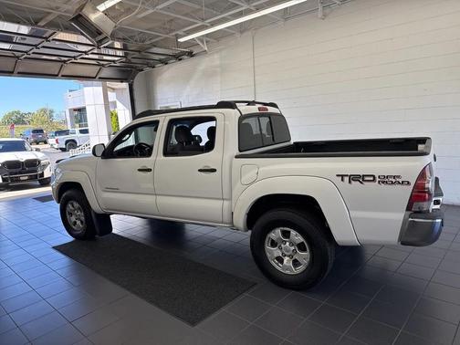 2015 Toyota Tacoma Base