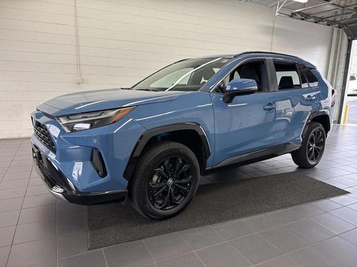 2024 Toyota RAV4 Hybrid SE
