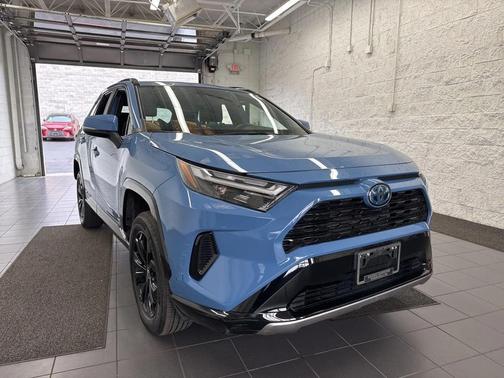 2024 Toyota RAV4 Hybrid SE