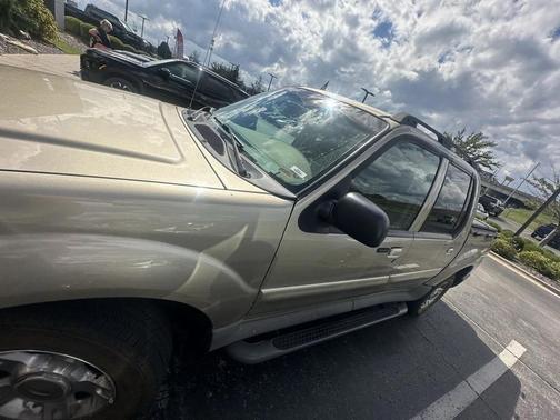 2003 Ford Explorer Sport Trac XLT