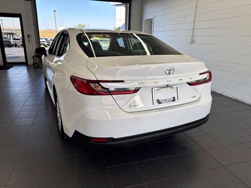 Ice 2026 Toyota Camry LE