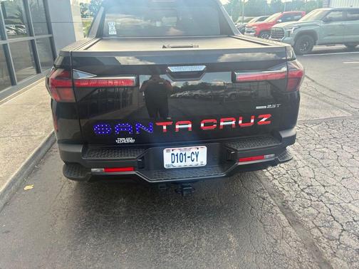 Phantom Black 2024 Hyundai SANTA CRUZ NIGHT