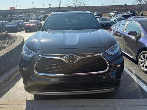 2024 Toyota Highlander Platinum