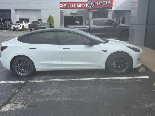 2023 Tesla Model 3 Standard Range