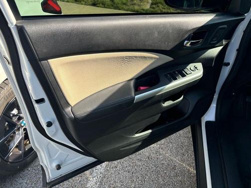 White Diamond Pearl 2016 Honda CR-V Touring