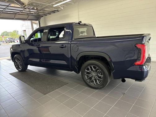 2022 Toyota Tundra Platinum