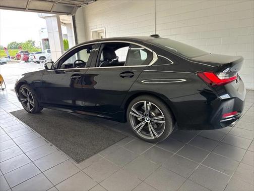 2024 BMW 330 i xDrive