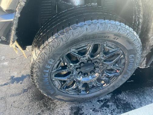 2024 GMC HUMMER EV SUV 3X