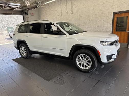 2022 Jeep Grand Cherokee L Laredo