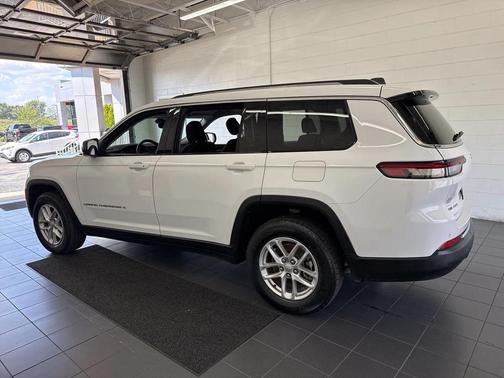 2022 Jeep Grand Cherokee L Laredo