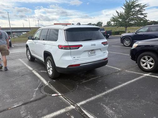 2022 Jeep Grand Cherokee L Laredo
