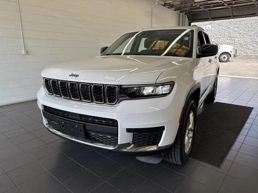 2022 Jeep Grand Cherokee L Laredo