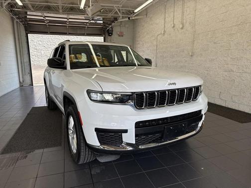 2022 Jeep Grand Cherokee L Laredo