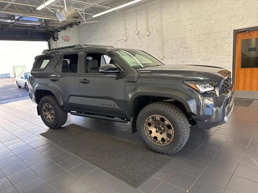 2025 Toyota 4Runner Hybrid Trailhunter