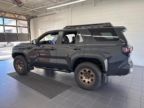 2025 Toyota 4Runner Hybrid Trailhunter