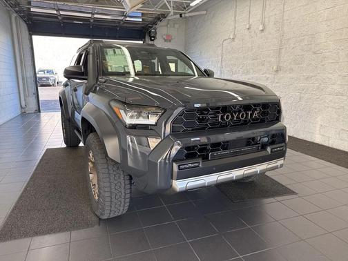 2025 Toyota 4Runner Hybrid Trailhunter