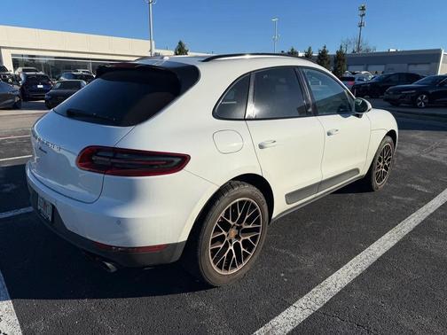 2018 Porsche Macan Sport Edition