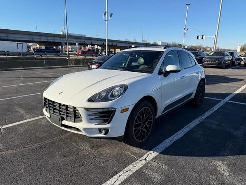 2018 Porsche Macan Sport Edition